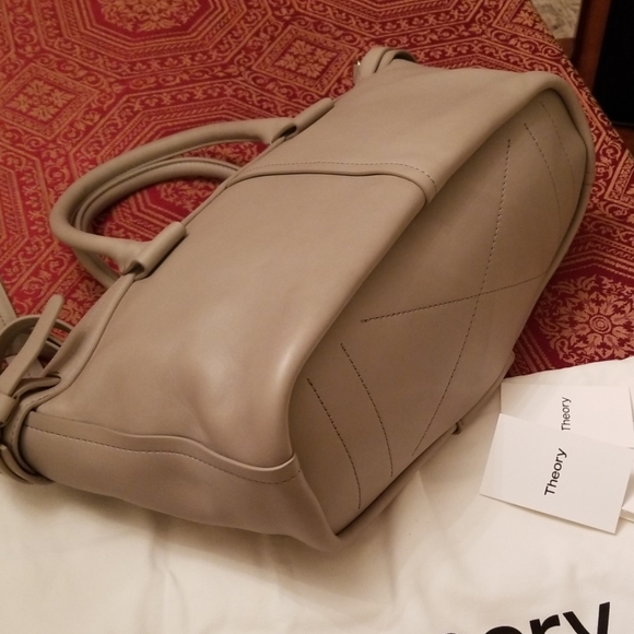 🆕️Theory T Bar leather bag, light grey - Picture 5 of 8